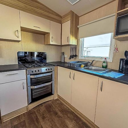 Hopton on Sea Great 8 Berth Caravan In Norfolk Near To Great Yarmouth Ref 20178Bs מראה חיצוני תמונה